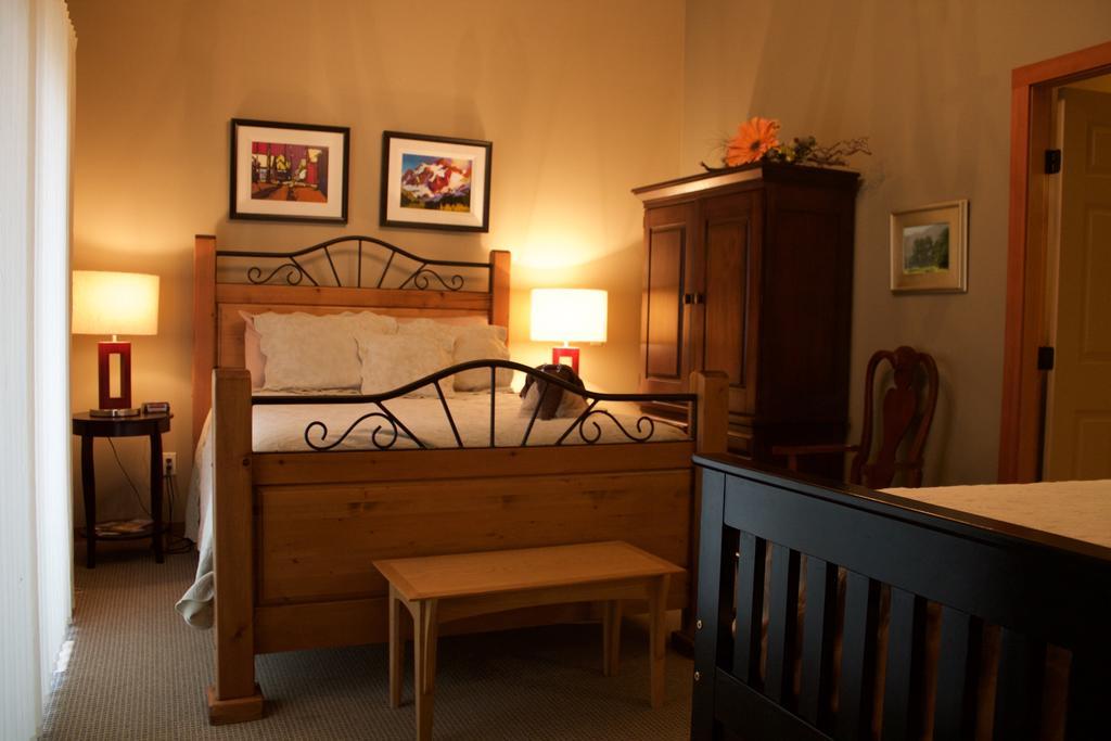 Windborne Bed & Breakfast Castlegar Szoba fotó